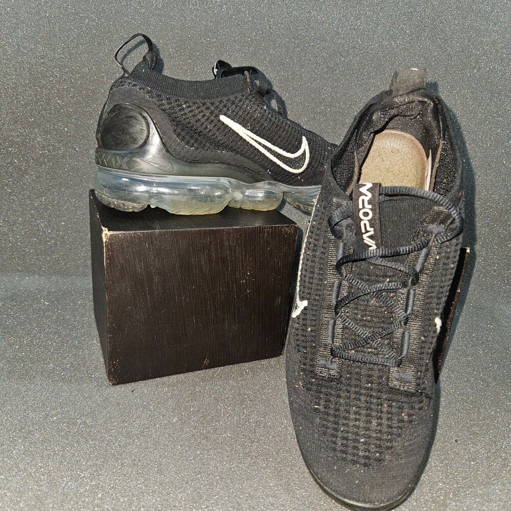 Nike Air VaporMax 2022 Flyknit Black & white Oreo Sneakers